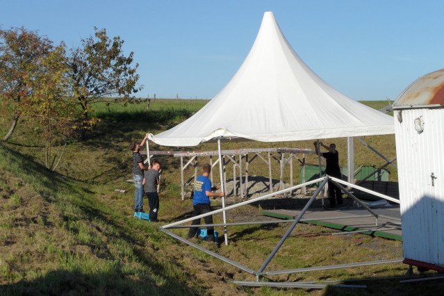 mittwoch_zeltaufbau_kirmes_2010_14_20160830_1137982936