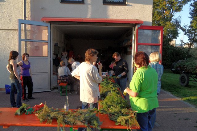 mittwoch_zeltaufbau_kirmes_2010_26_20160830_1567840517