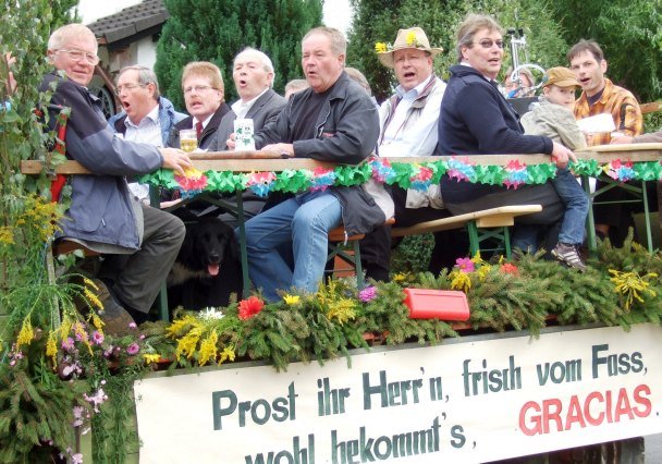 sonntag_umzug_kirmes_2010_233_20160830_2090631043