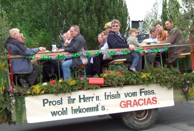 sonntag_umzug_kirmes_2010_234_20160830_1213221972