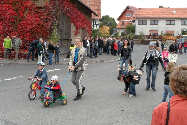 sonntag_umzug_kirmes_2010_341_20160830_1813243535