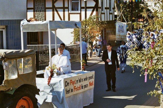 sonntag_umzug_kirmes_2011_35_20160831_1019539795