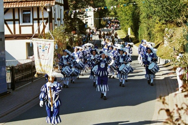 sonntag_umzug_kirmes_2011_42_20160831_1628613521