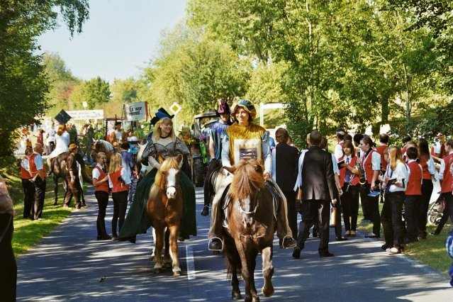 sonntag_umzug_kirmes_2011_46_20160831_1817997741